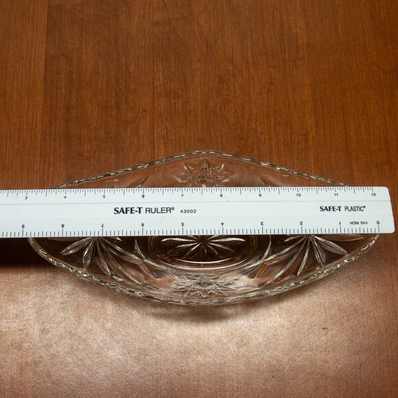 Vintage ANCHOR HOCKING Star of David Prescut Glass Gondola Boat Bowl Candy Dish - Picture 5 of 5